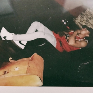 男模裸色无玛麻豆
